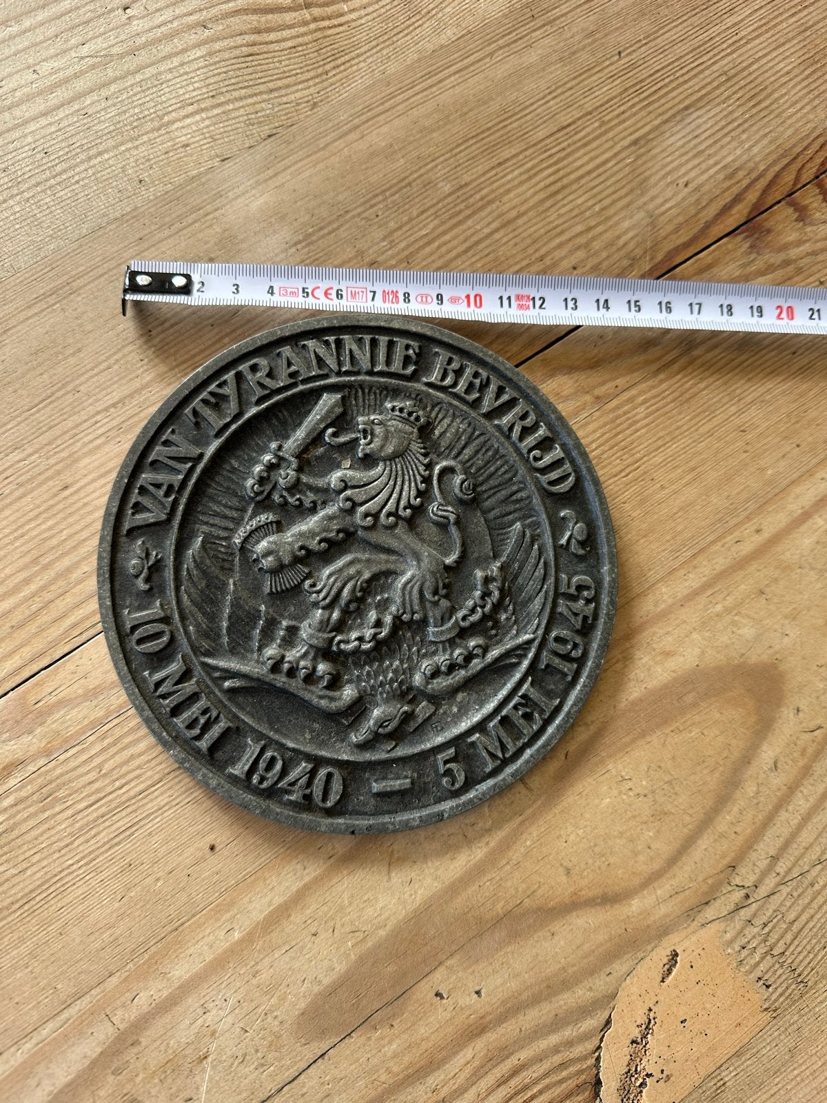 Oorlogsmedaille 'Van Tyrannie Bevrijd' 1940-1945, Verzamelen, Ophalen, Gebruikt