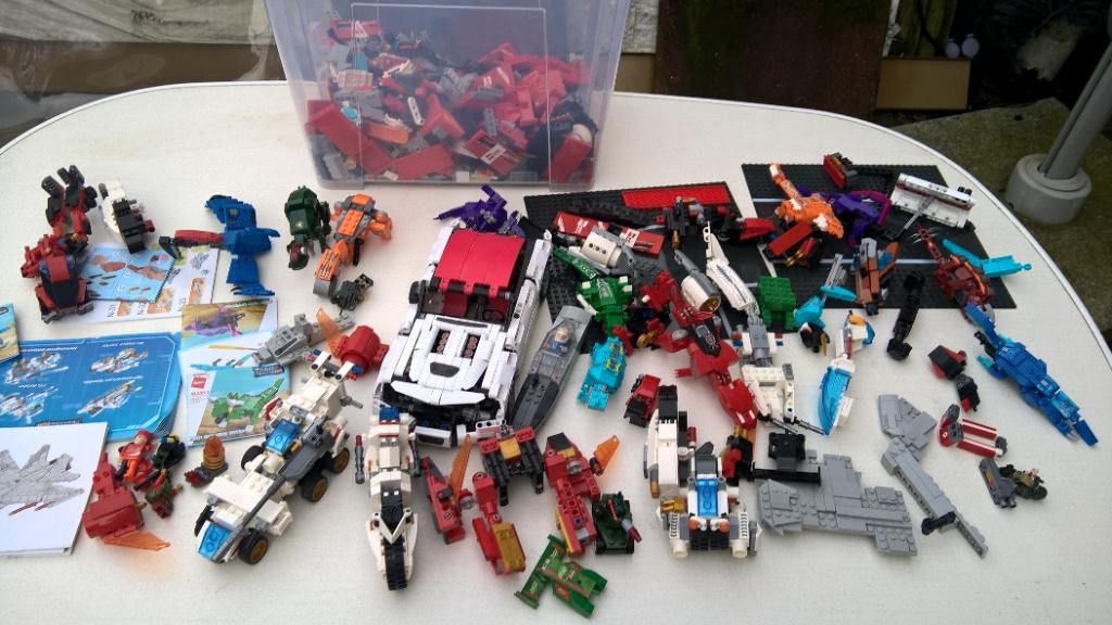 TE koop aangeboden mooi veel play mobil set. doe gepast bod., Ophalen of Verzenden, Zo goed als nieuw, Los playmobil