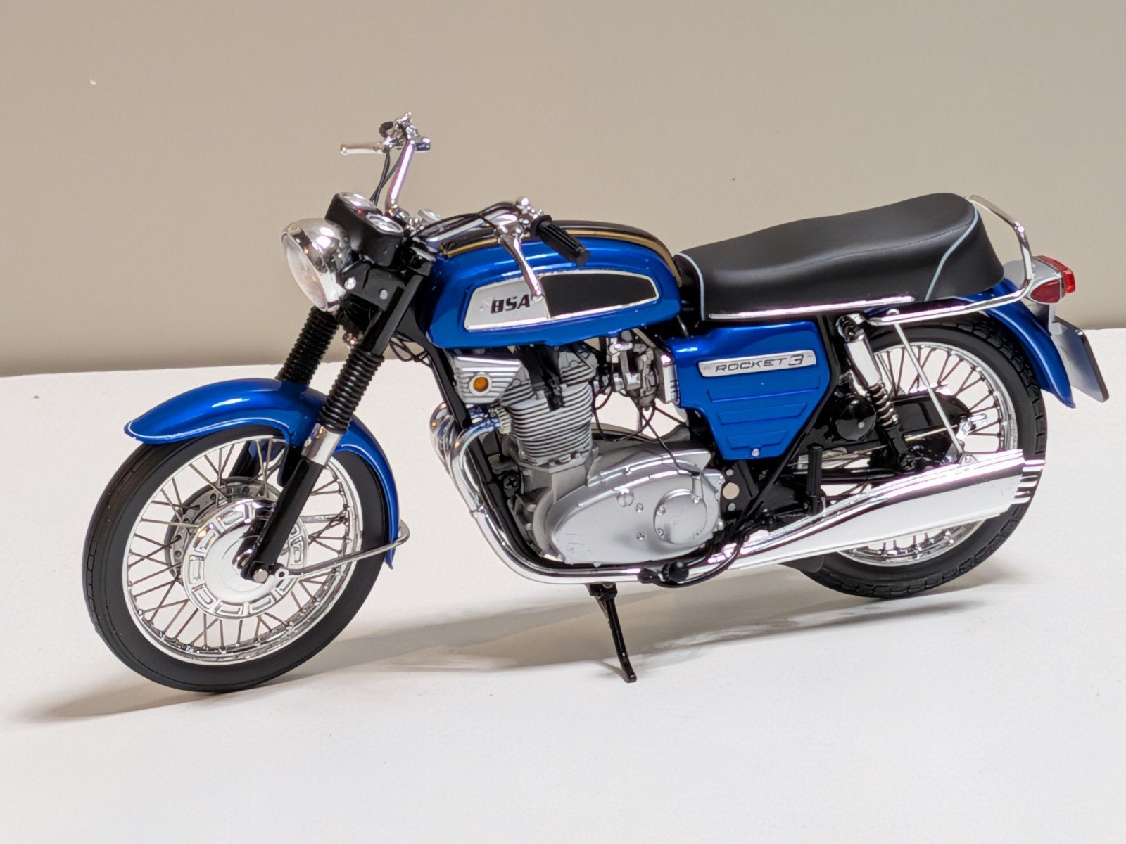 Minichamps: BSA Rocket III - 1968 - schaal: 1/12, Ophalen of Verzenden, Zo goed als nieuw, 1:9 t/m 1:12, Motor