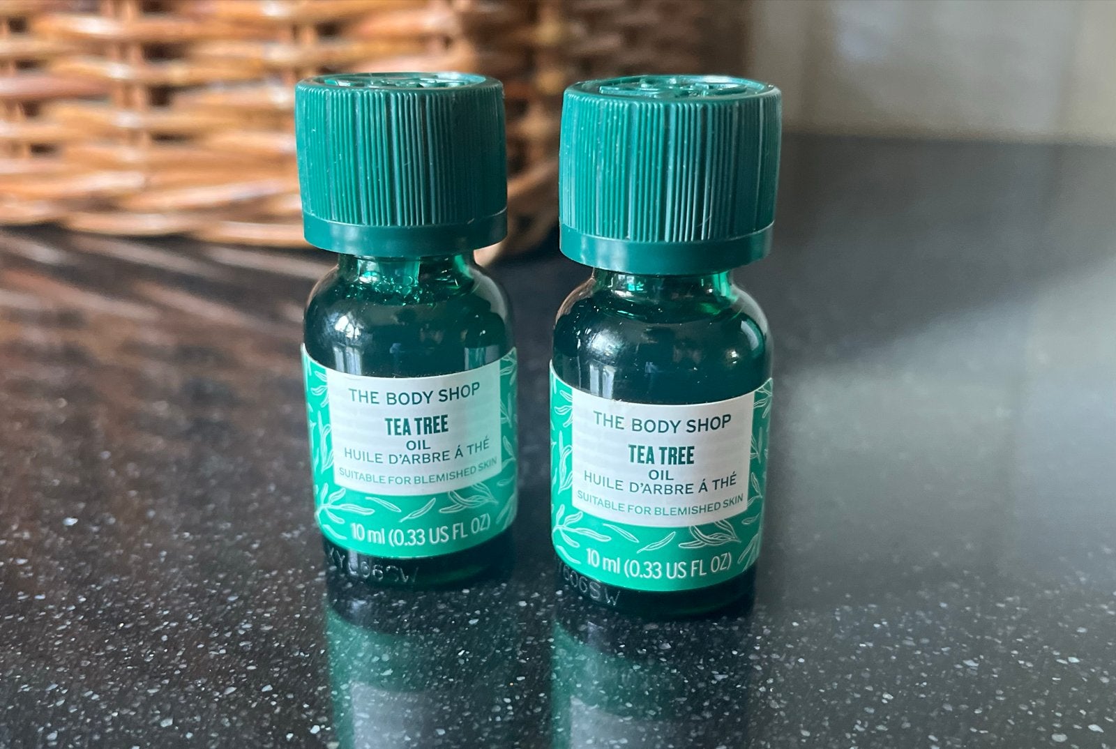 The Body Shop Tea Tree Olie - 2x 10ml, Ophalen of Verzenden, Nieuw, Gehele gezicht, Verzorging