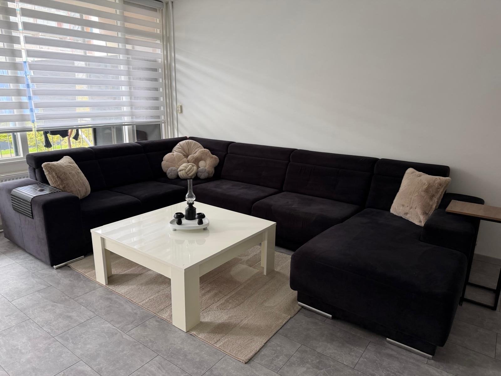 Comfortabele Hoekbank - Zwart Stof - Zo goed als nieuw, 100 tot 125 cm, Hoekbank, 300 cm of meer, Ophalen of Verzenden