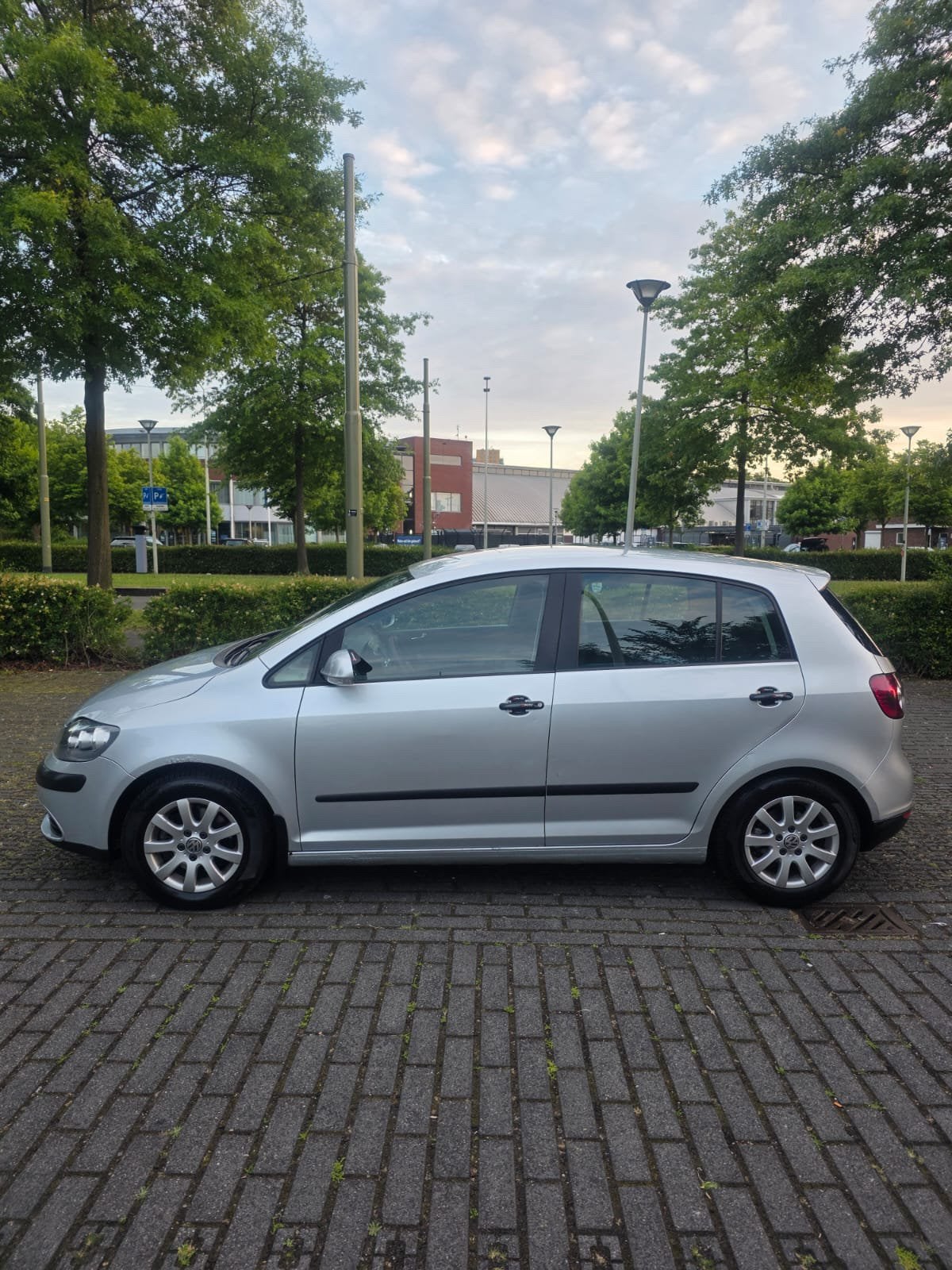 Volkswagen Golf Plus 1.6 FSI 85KW 2005 Grijs, Auto's, Volkswagen, Particulier, Golf Plus, Benzine, C, Hatchback, Handgeschakeld