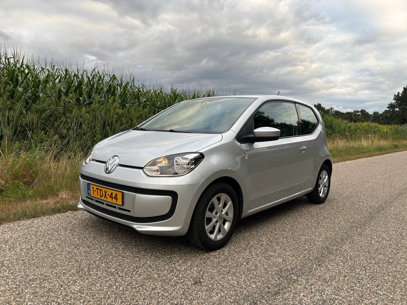Volkswagen up! 1.0 44KW/60PK 2014 Grijs, Auto's, Voorwielaandrijving, Up!, 840 kg, 4 stoelen