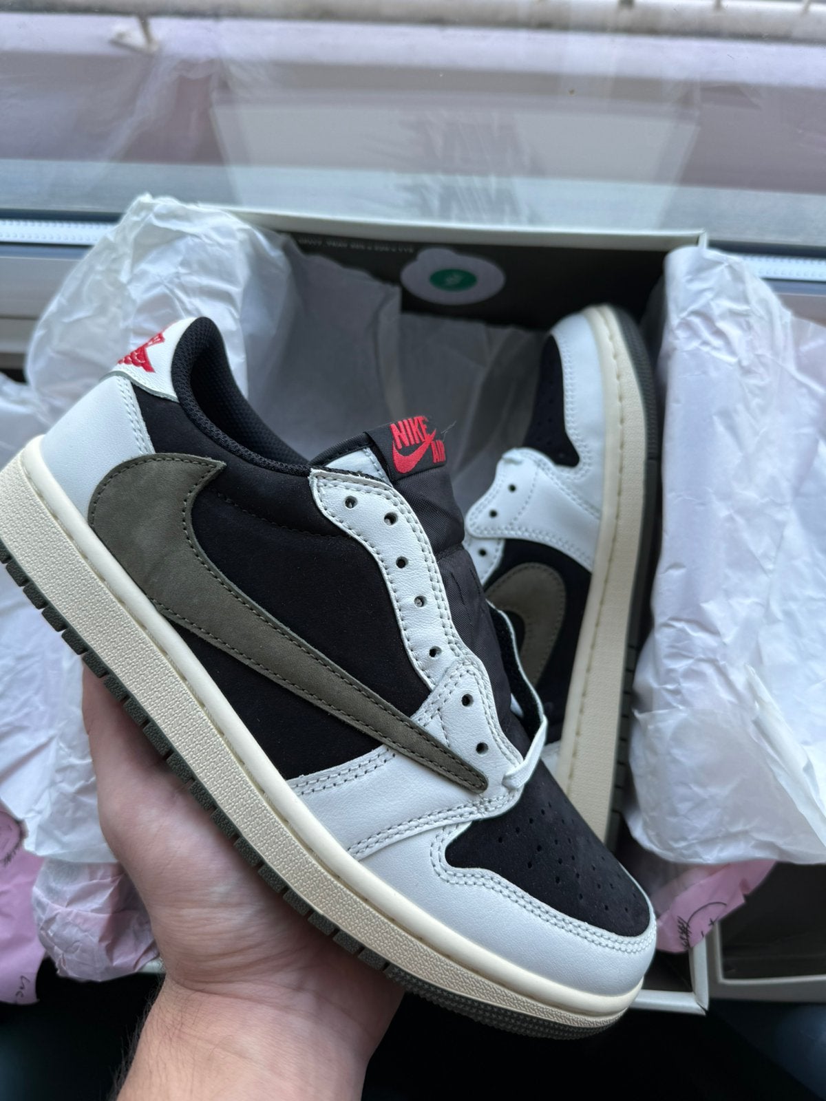 Travis Scott x Air Jordan 1 Low "Olive" maat 40/42, Kleding | Heren, Schoenen, Overige kleuren, Nieuw, Ophalen of Verzenden, Sneakers of Gympen