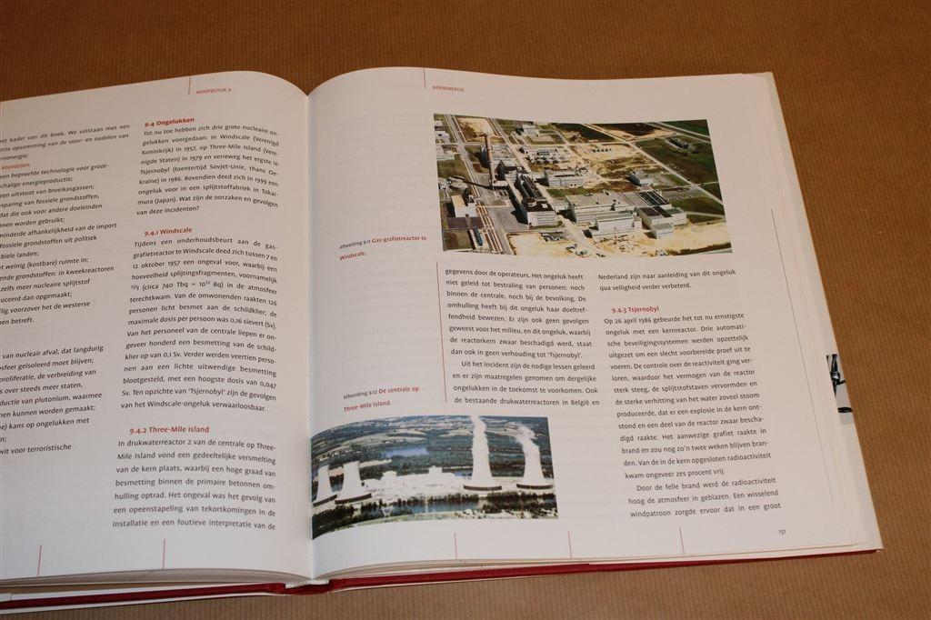 Radioactiviteit — Wetenschappelijke Bibliotheek, Ophalen of Verzenden, Zo goed als nieuw, Natuurwetenschap