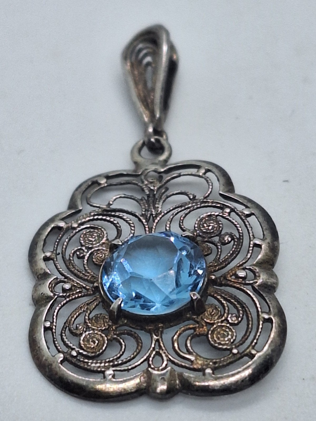 Antieke Zilveren Hanger met Aquamarijn en Filigraan (800), Sieraden, Tassen en Uiterlijk, Antieke sieraden, Ophalen of Verzenden
