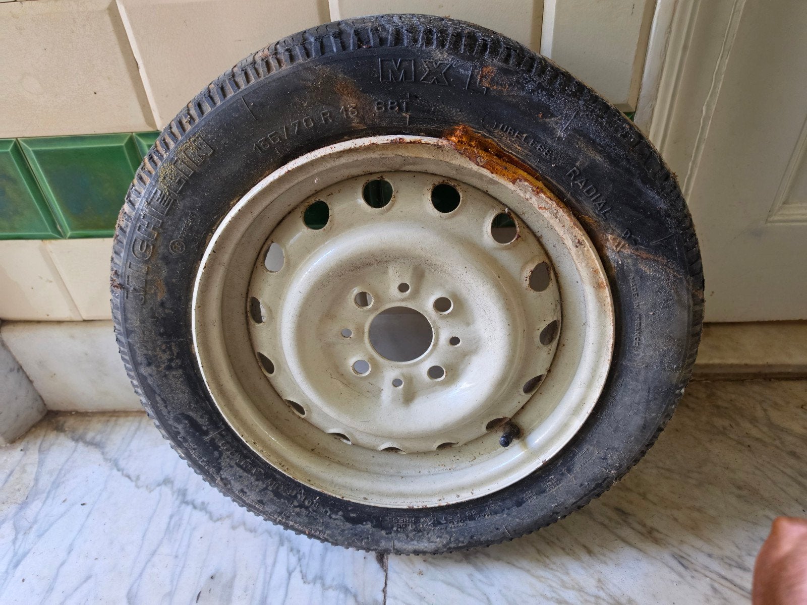 Gebruikte 155/70 R13 band met velg, Ophalen
