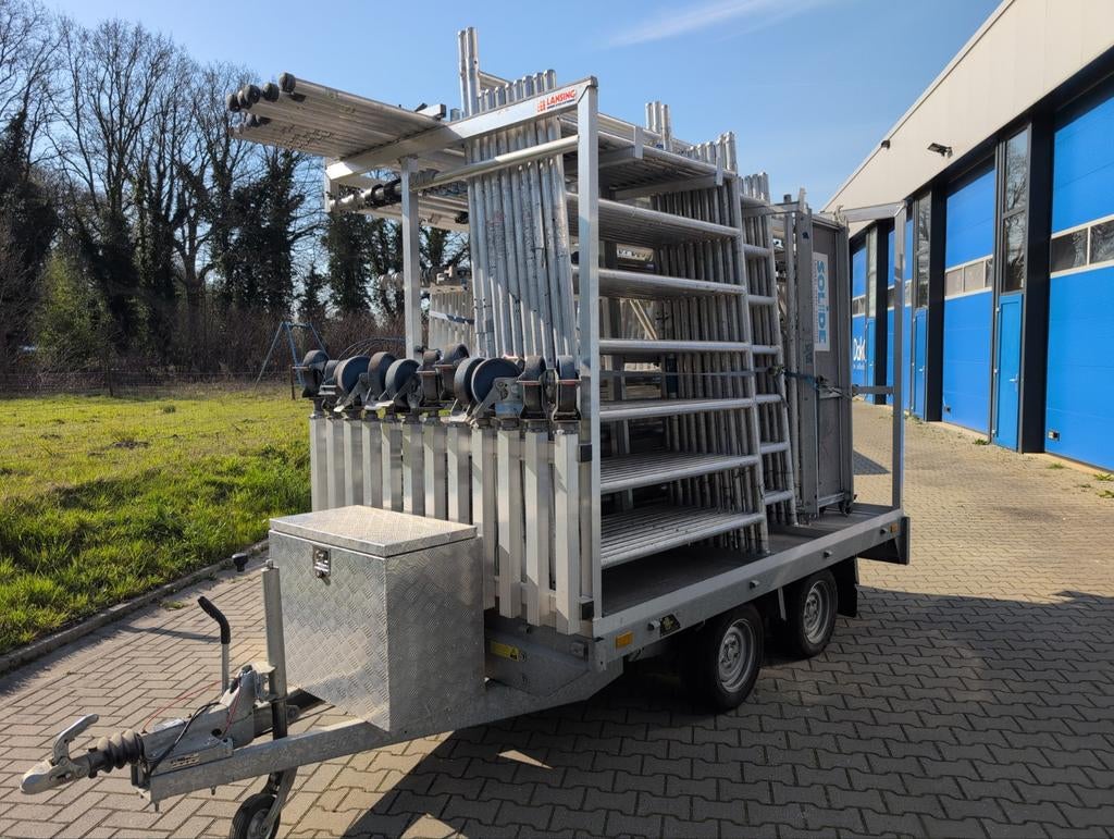 Steiger aanhanger compleet met rolsteiger, Zakelijke goederen, Machines en Bouw | Liften, Steigers en Ladders, Ophalen