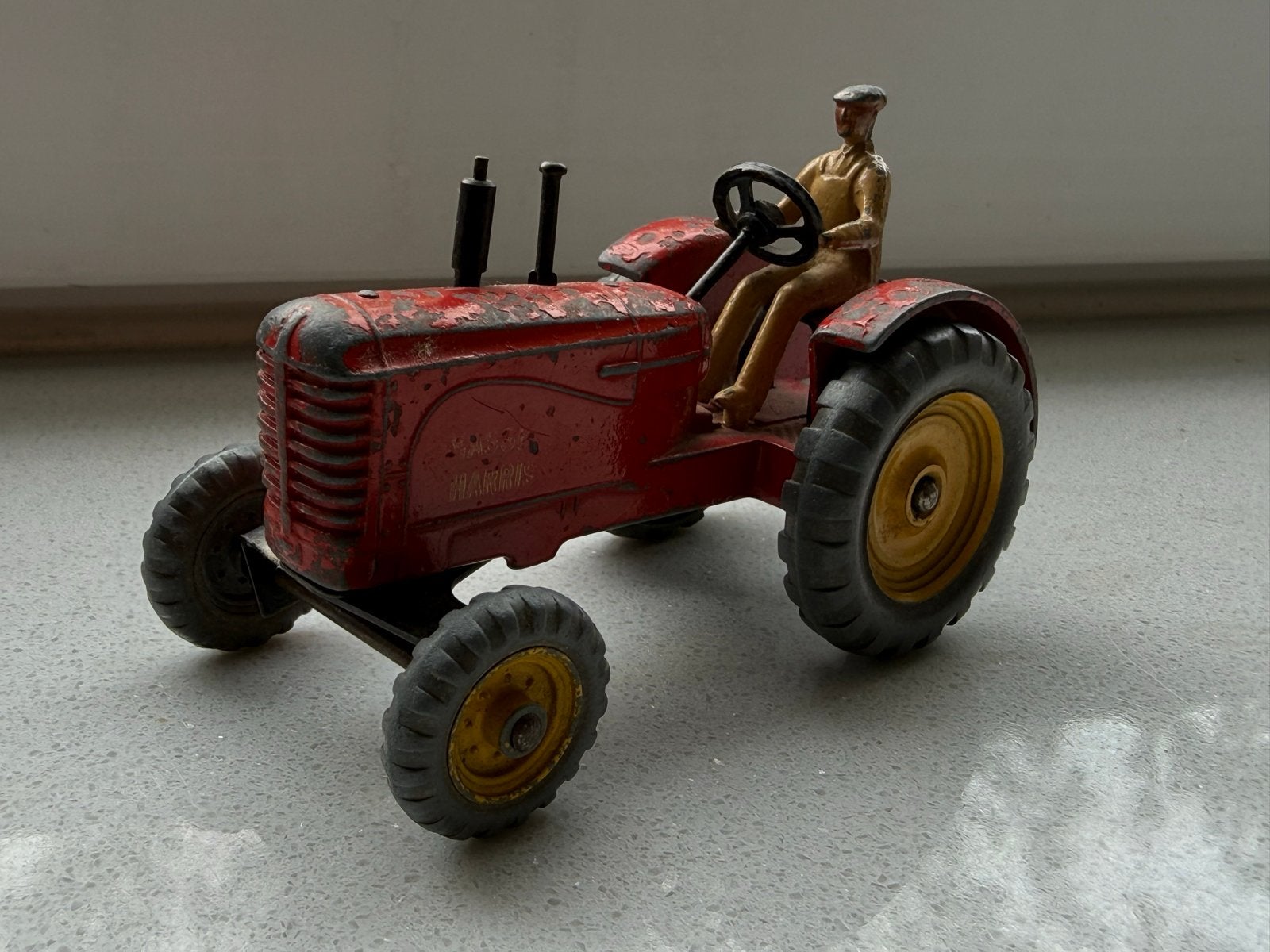 Dinky Toys Massey Harris Tractor met Bestuurder, Overige merken, Gebruikt, 1:32 tot 1:50, Overige typen