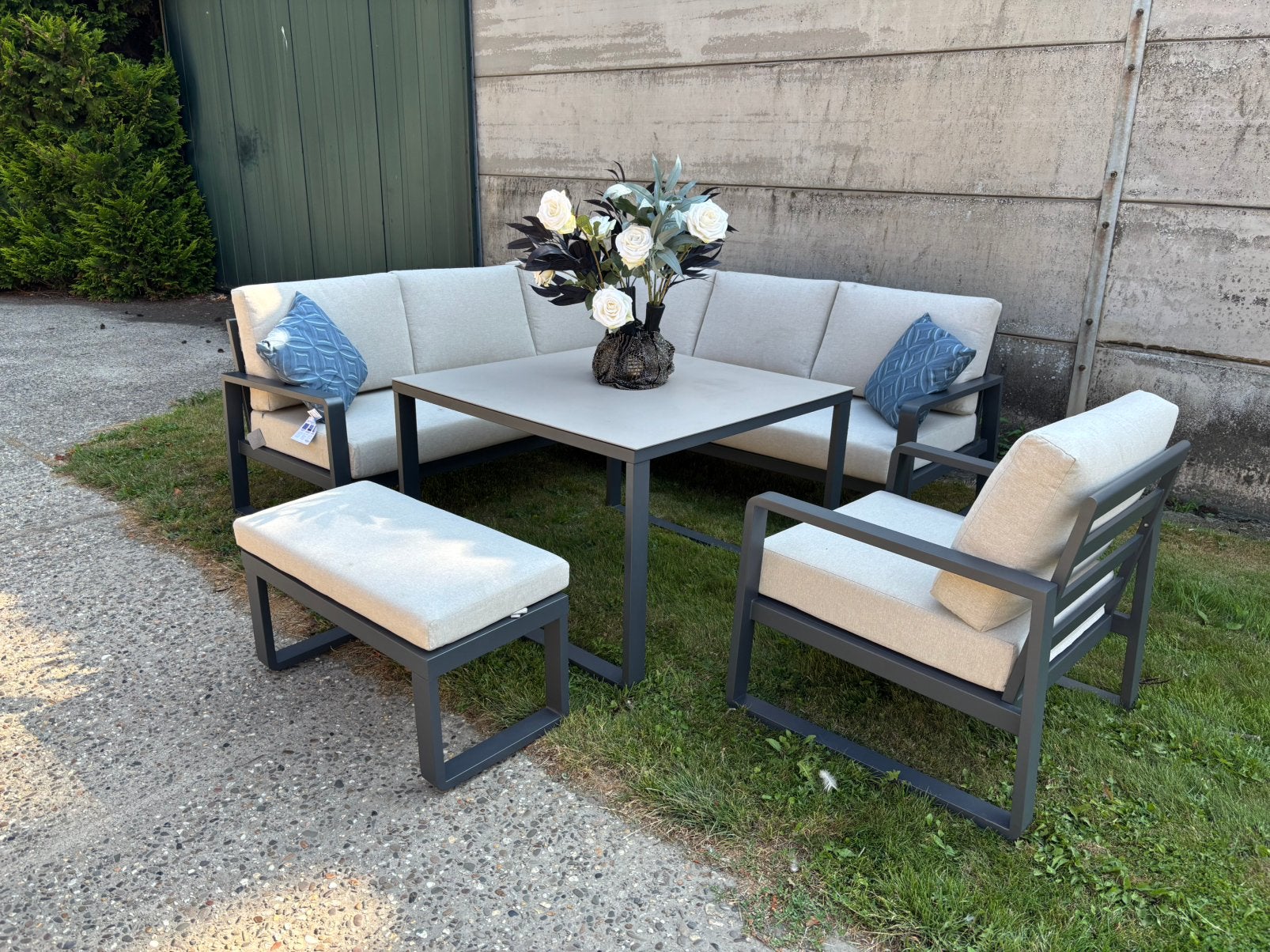 Aluminium lounge dining set 5-delig showroommodel, Bank, Aluminium, Ophalen of Verzenden, Zo goed als nieuw