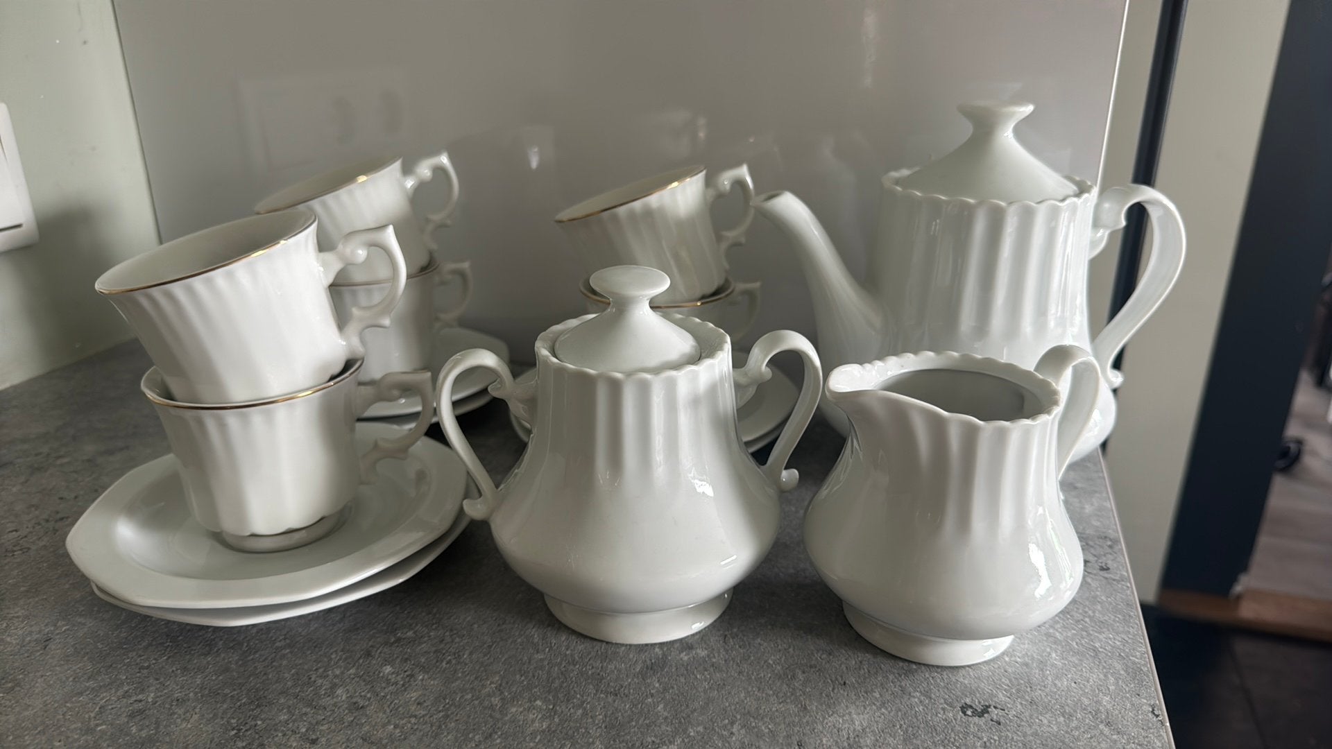 Serviesset compleet vintage, Antiek en Kunst, Ophalen