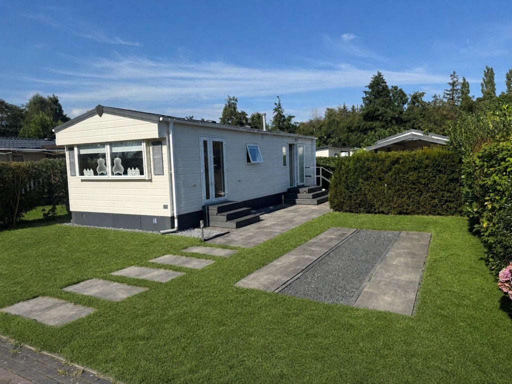 Chalet (10.50 x 3.70) te koop in Oudemirdum, Friesland!R#52R, Tot en met 4