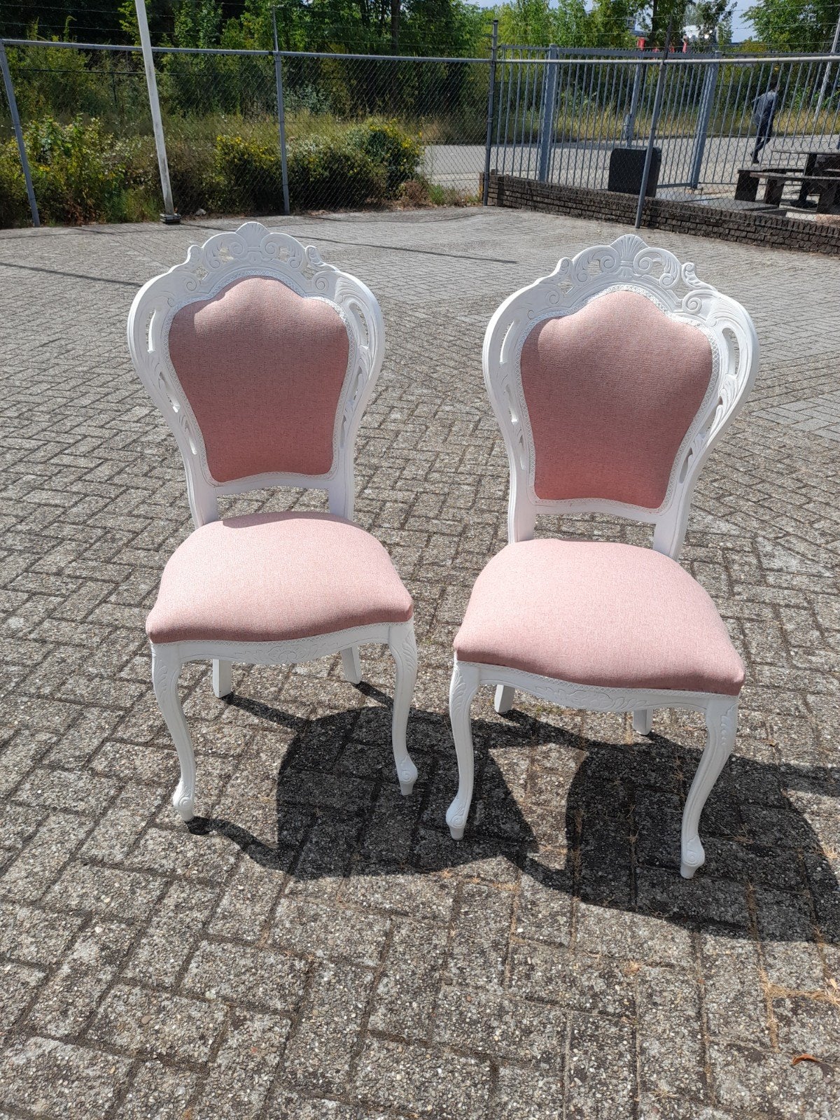 2 x brocante barok stoelen opnieuw gestoffeerd 125.00 p.s, Ophalen