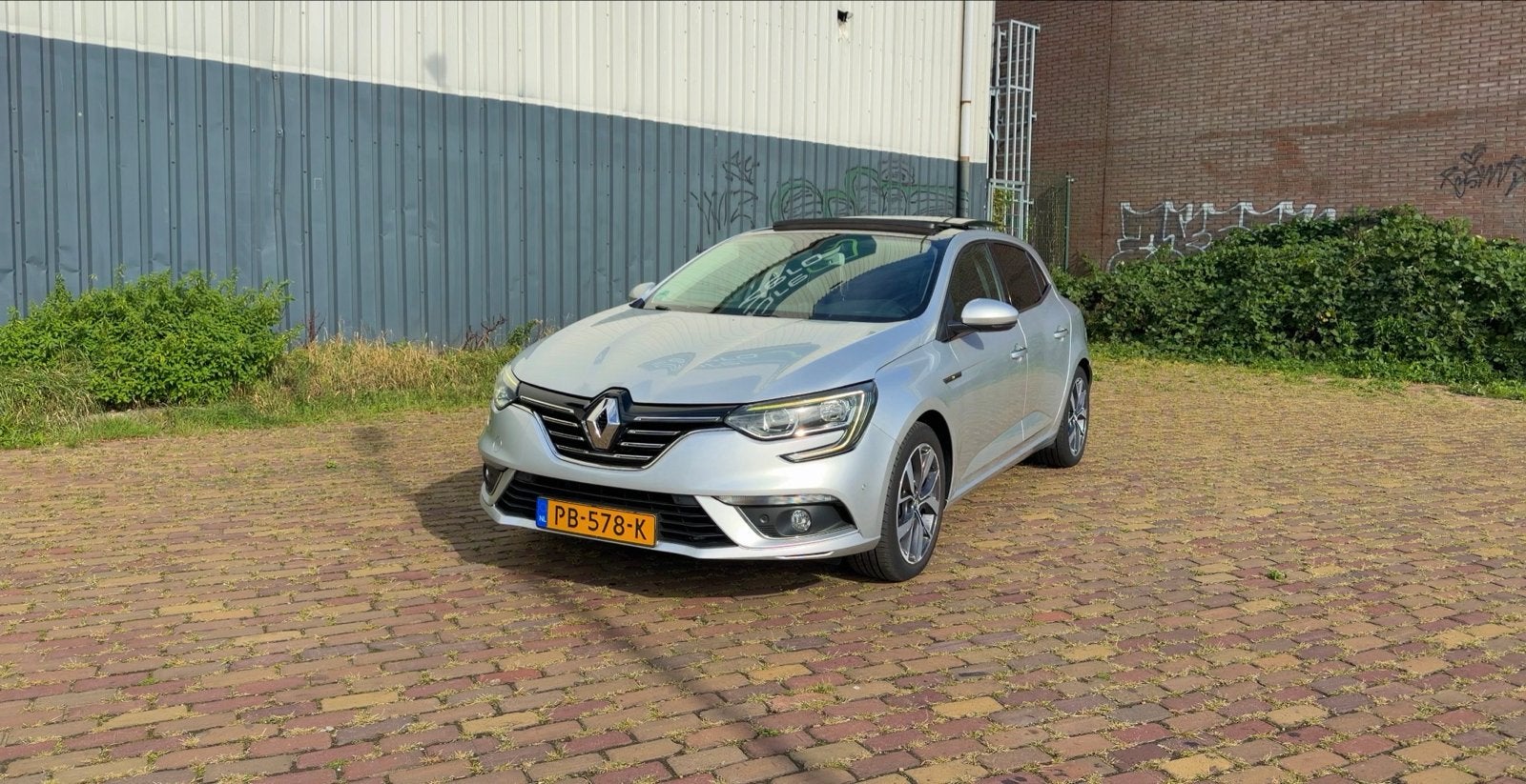 Renault Mégane 1.2 bose hatchback pano stoelmassage, Voorwielaandrijving, Zwart, 1650 kg, 132 pk