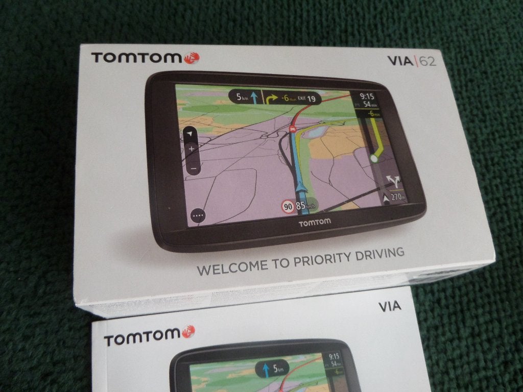 tomtom via62  -6inch lifetime maps. laatste kaarten mei 2026, Ophalen of Verzenden, Zo goed als nieuw