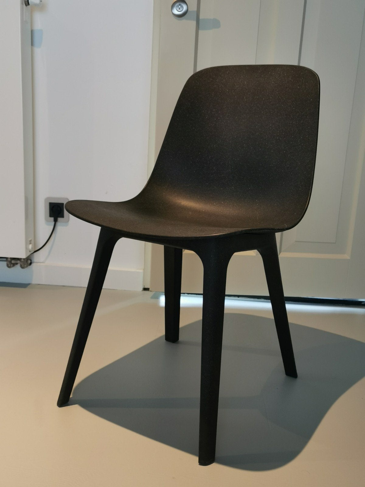 Ikea Odger stoel antraciet - Duurzaam en comfortabel, Zo goed als nieuw, Modern, Scandinavisch, Duurzaam, Ophalen, Hout