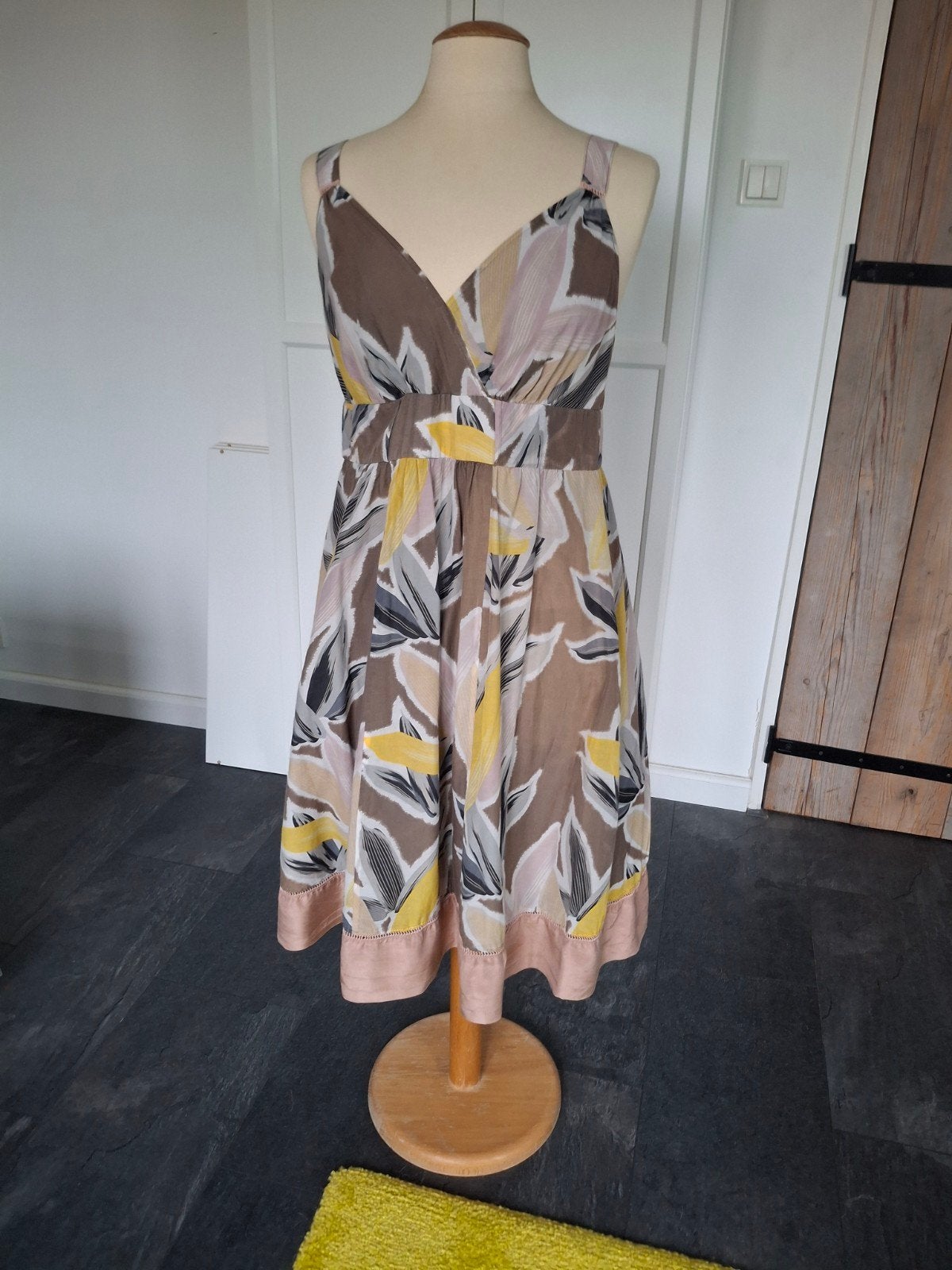 Essentiel Antwerpen zomerjurk met zijden rand en onderjurk, Essentiel Antwerpen, Ophalen of Verzenden, Zo goed als nieuw, Onder de knie