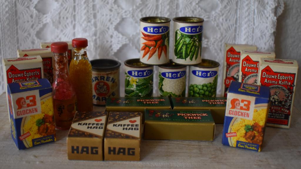 verzameling oude miniatuur verpakkingen Hero/Douwe Egberts, Ophalen of Verzenden