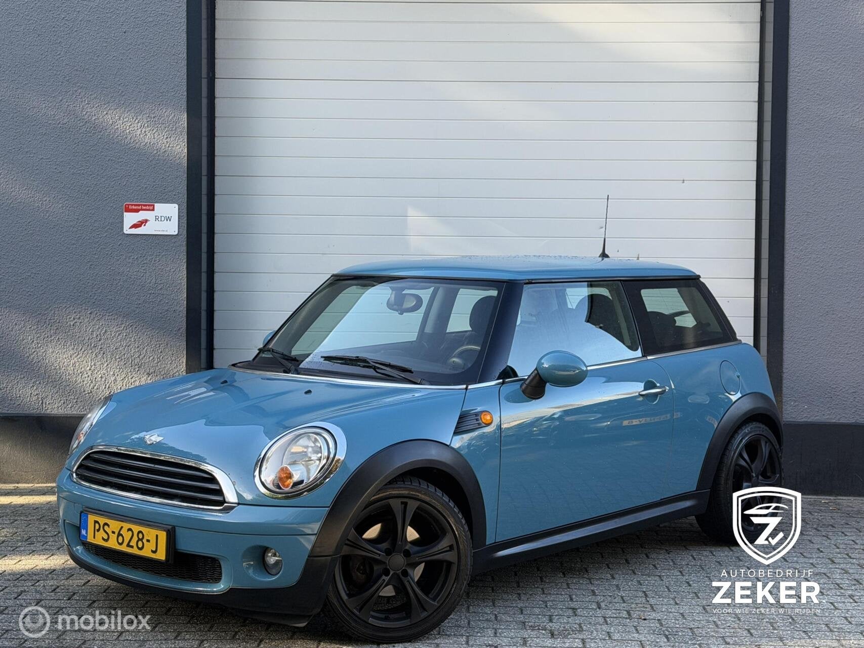 Mini 3-Deurs 1.4 One / Airco / Unieke kleur /Parkeersensoren, Auto's, Voorwielaandrijving, Dealer onderhouden, Gebruikt, 49 €/maand