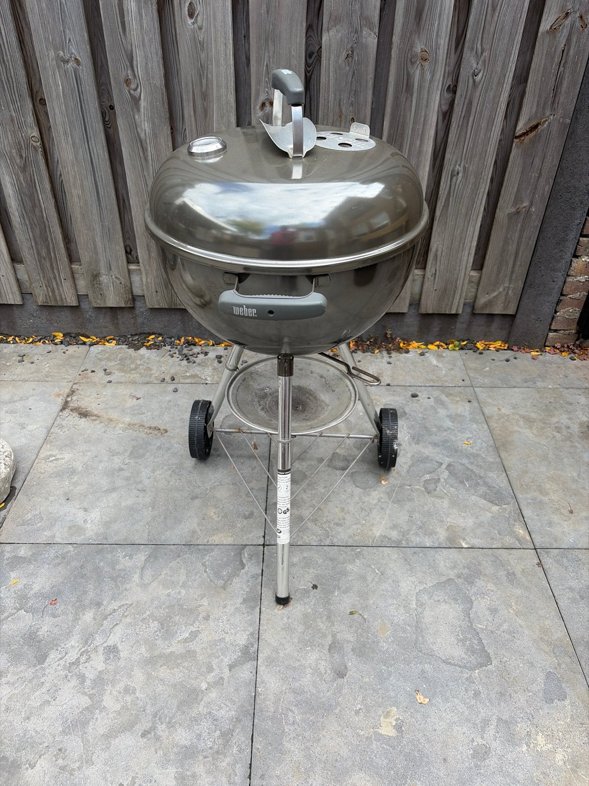 Weber houtskool BBQ 47cm met hoes, Ophalen, Gebruikt, Met accessoires