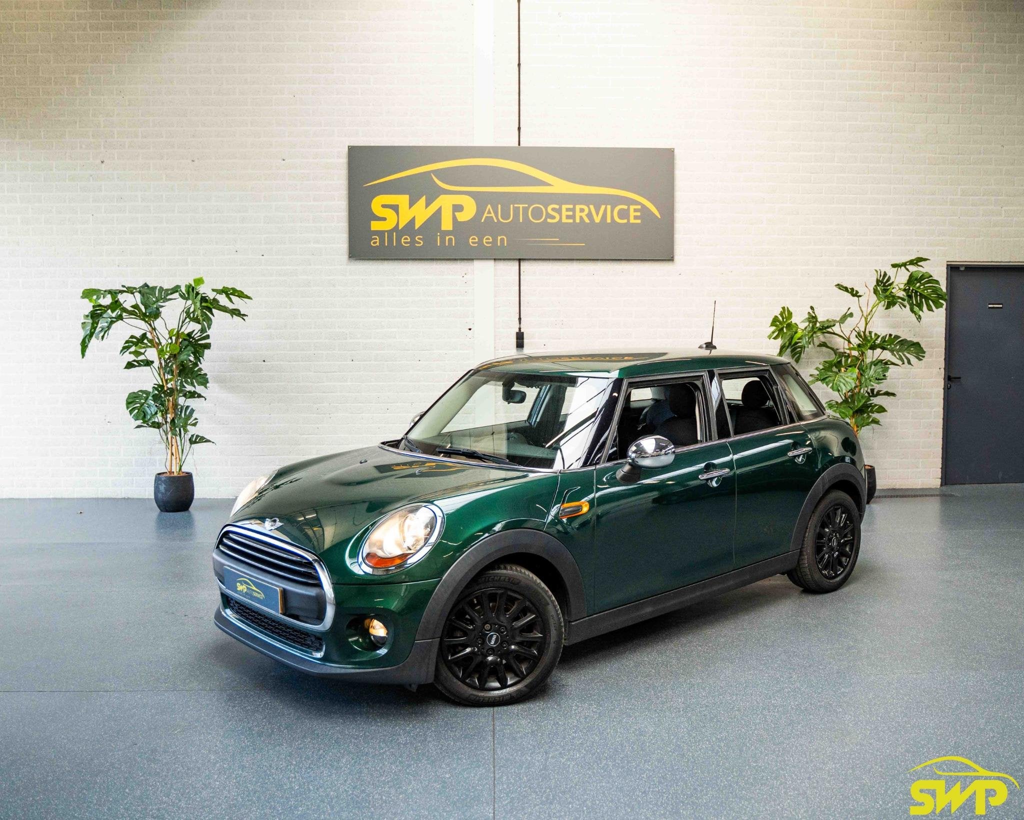 MINI 5-Deurs 1.5 One Salt Business | British Racing Green |, Auto's, Stof, Gebruikt, 49 €/maand, Bedrijf