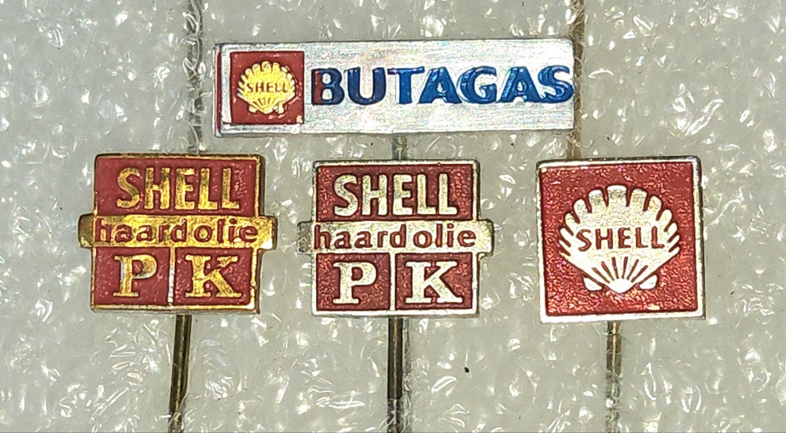 4 Shell en Butagas Speldjes - Vintage Collectie, Ophalen of Verzenden, Gebruikt, Merk, Speldje of Pin