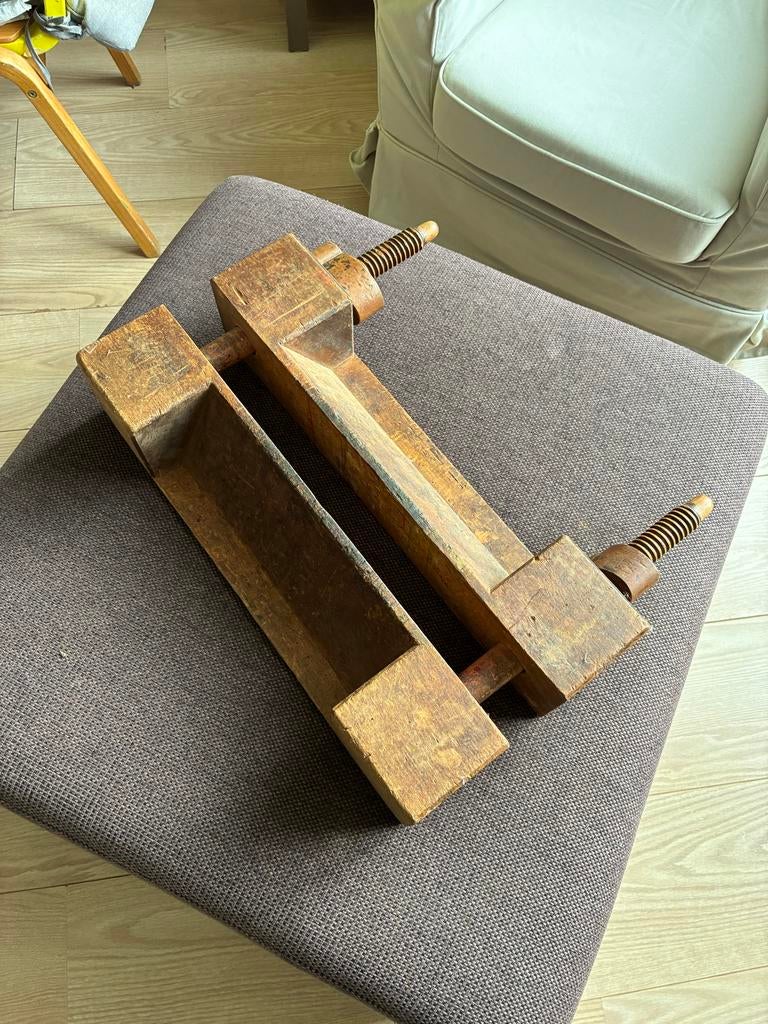 Vintage houten bankschroef / lijmklem, Ophalen