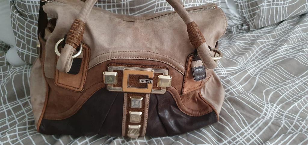 Grote Guess handtas in bruin- en beigetinten, Sieraden, Tassen en Uiterlijk, Tassen | Damestassen, Ophalen of Verzenden, Gebruikt