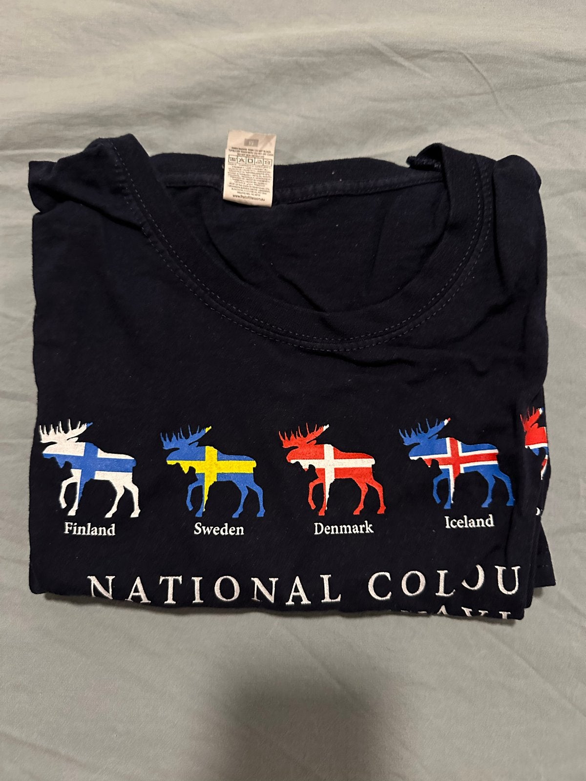 T-shirt van biologisch katoen - Scandinavische elanden, Ophalen of Verzenden, Nieuw, Maat 48/50 (M), Blauw