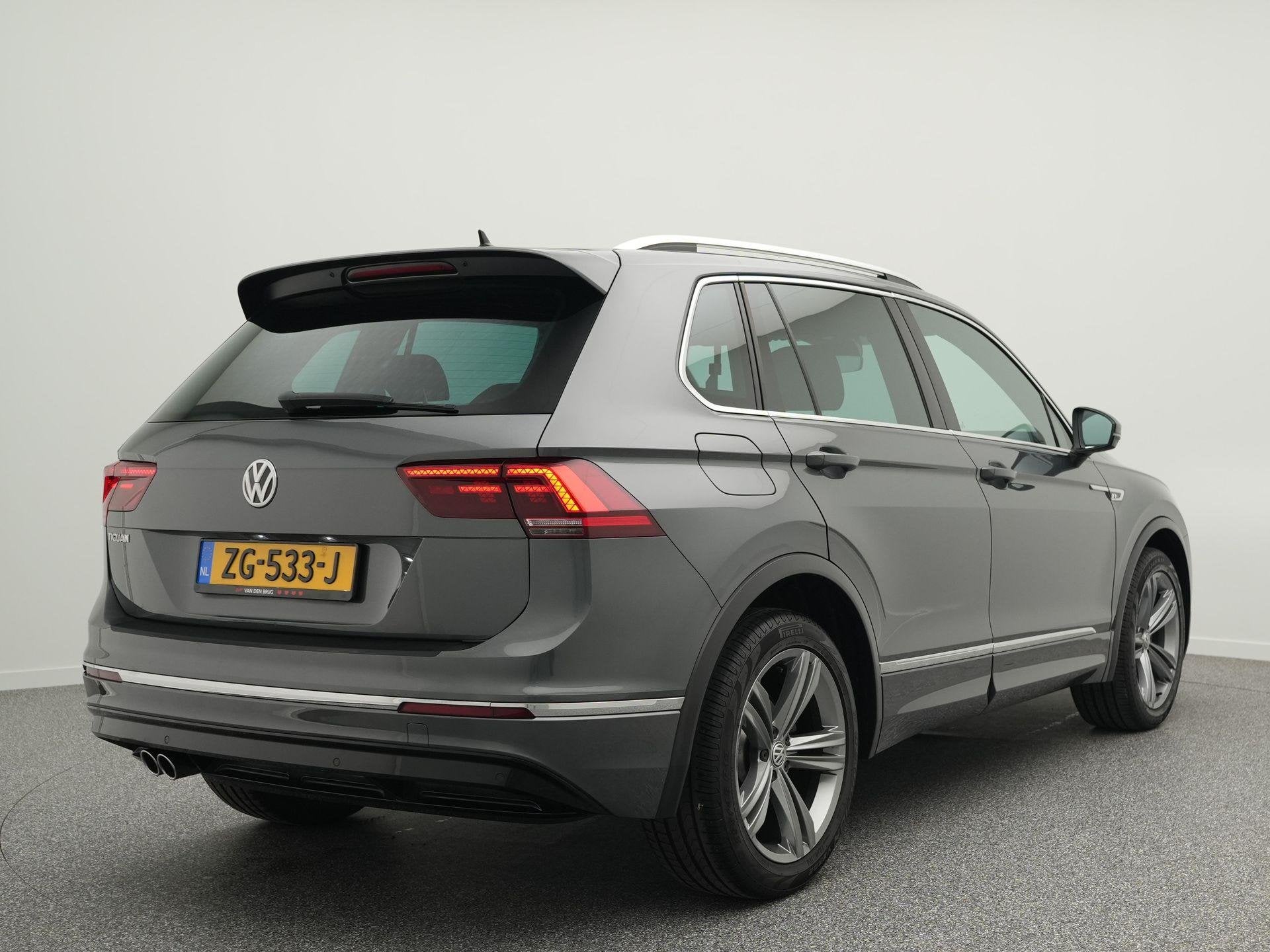 Volkswagen Tiguan 1.5 TSI 131 PK Comfortline Business R | Af, Voorwielaandrijving, Stof, 4 cilinders, Origineel Nederlands