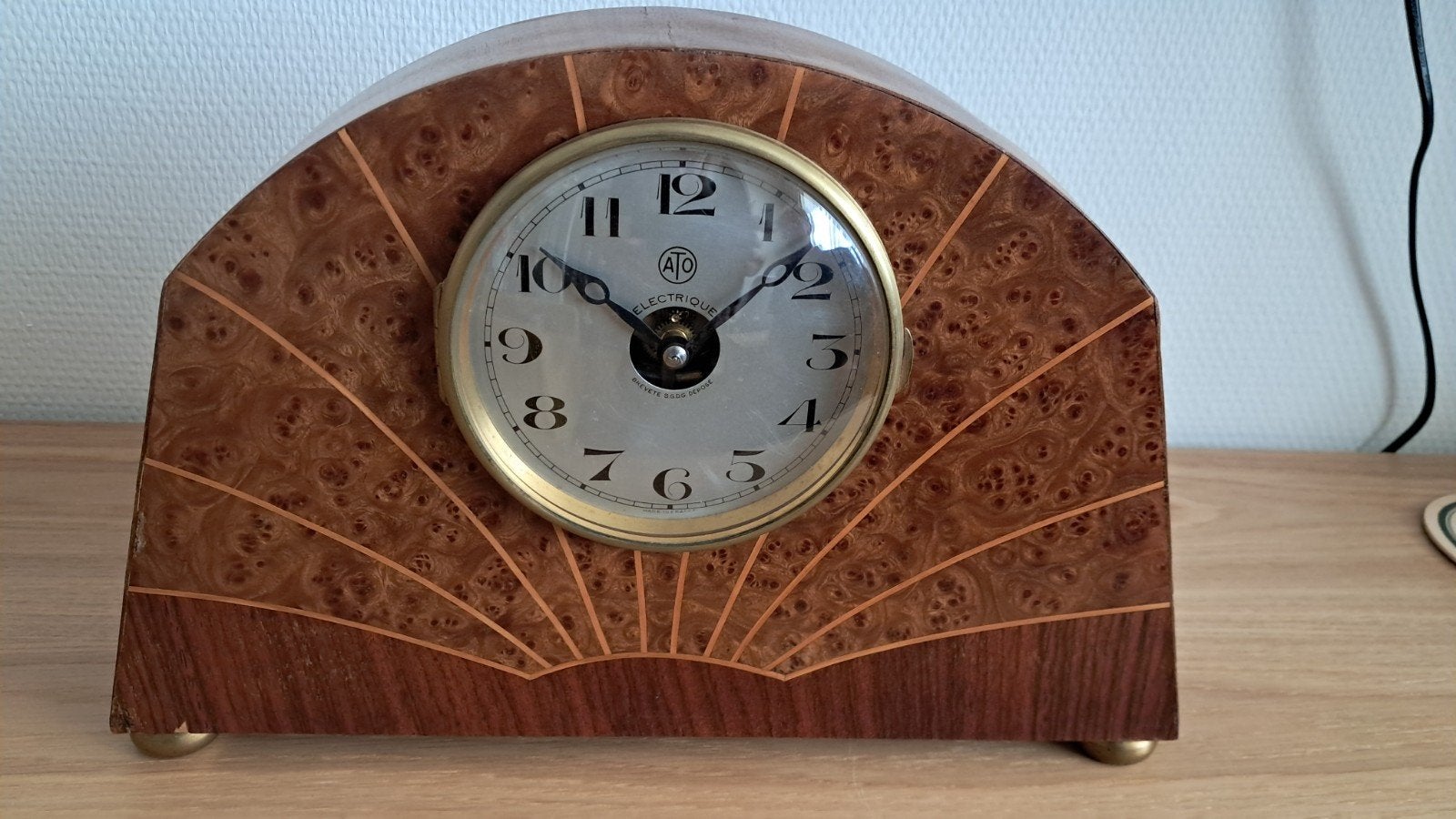 ATO Art Deco Tafelklok - Elektrisch - Hout, Antiek en Kunst, Ophalen