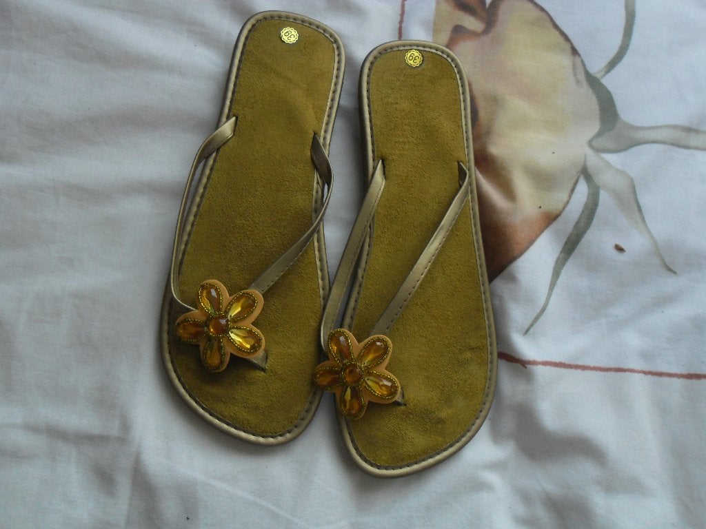 Nieuwe dames slippers. Maat 39, Slippers, Beige, Nieuw, Ophalen of Verzenden