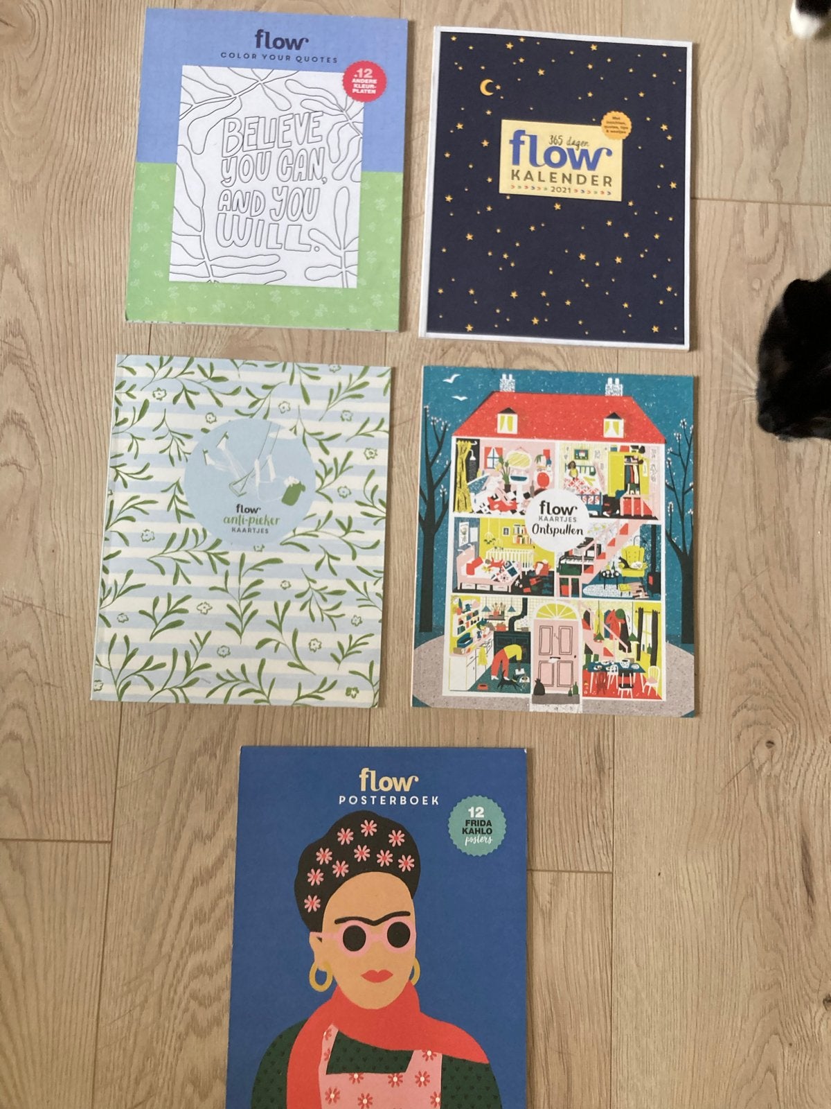 Flow magazine extra’s, Boeken, Tijdschriften en Kranten, Ophalen of Verzenden, Zo goed als nieuw, Damesbladen