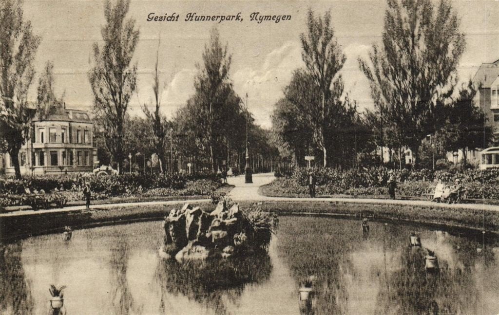 Gezicht Hunnerpark, Nijmegen - 1923 gelopen, Verzamelen, Verzenden, 1920 tot 1940, Gelopen, Gelderland