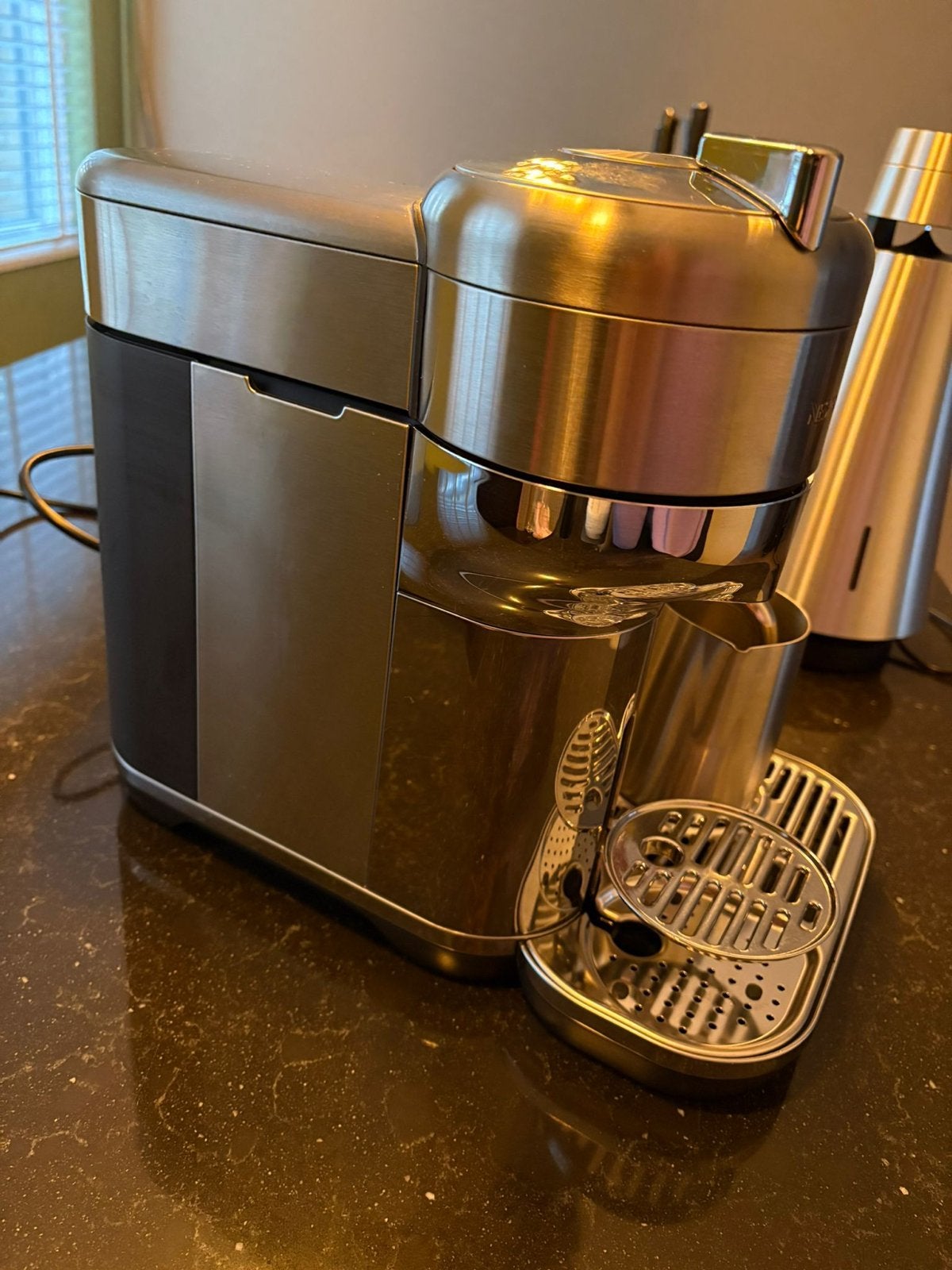 Nespresso Creatista Plus - Sage koffiezetapparaat, Espresso apparaat, Ophalen of Verzenden, Zo goed als nieuw, 2 tot 4 kopjes