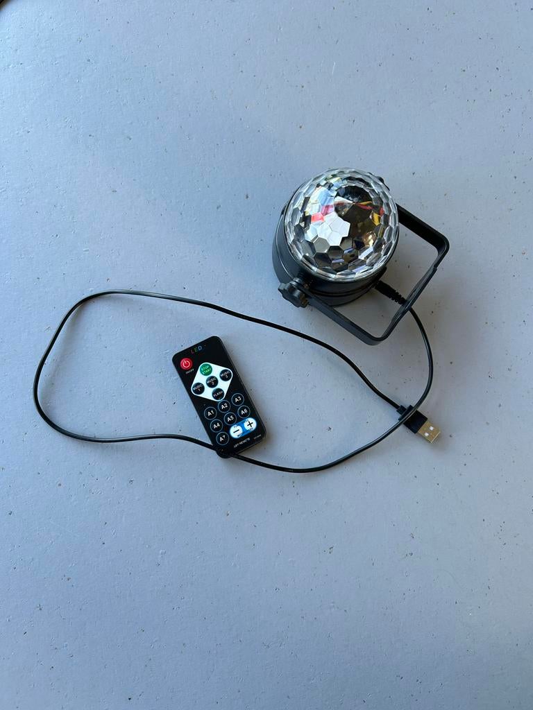 LED Discobal met afstandsbediening, Hobby en Vrije tijd, Feestartikelen, Ophalen of Verzenden, Zo goed als nieuw, Feestartikel