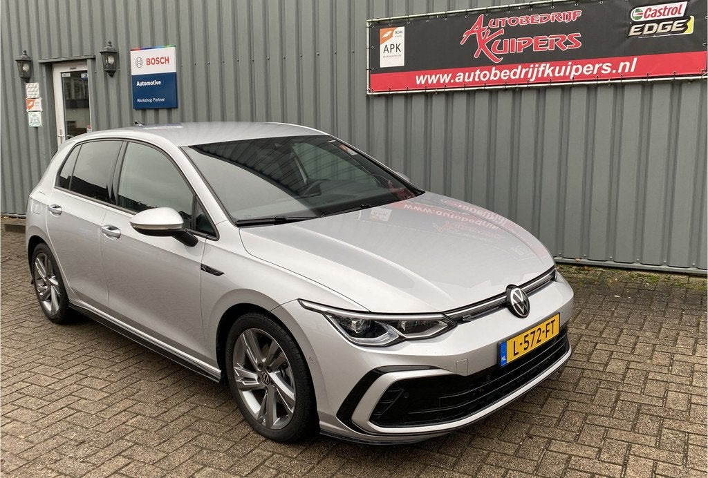 Volkswagen Golf 1.5 TSI R-Line Navi.Clima.Cruise.Camera,Lm.v, Auto's, Volkswagen, Voorwielaandrijving, 4 cilinders, Leder en Stof