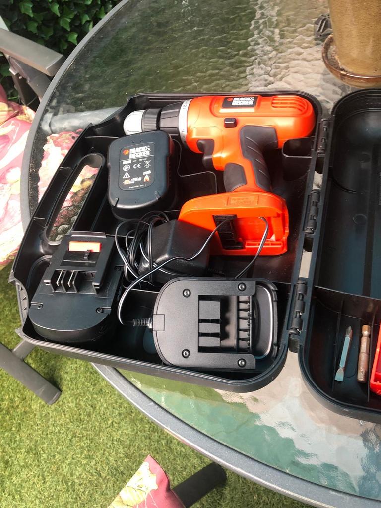 Black & Decker EPC128 Schroefmachine accu's + lader + koffer, Doe-het-zelf en Verbouw, Gereedschap | Boormachines, Ophalen, Gebruikt
