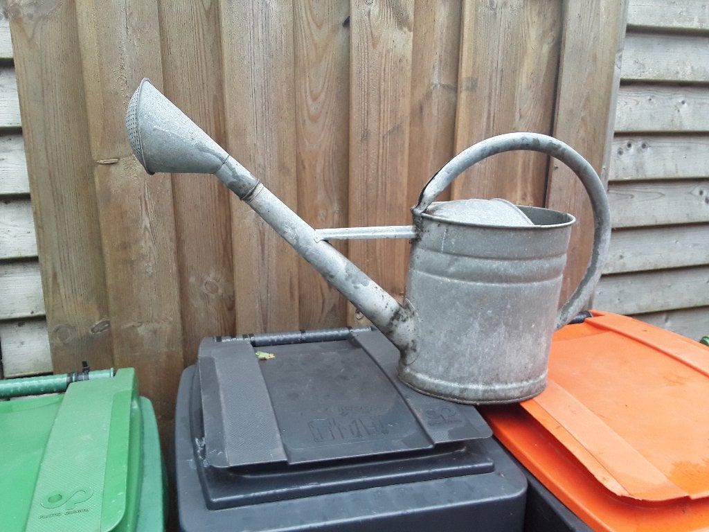 Zinken Gieter met sproeikop, Ophalen of Verzenden, Gebruikt, Overige materialen