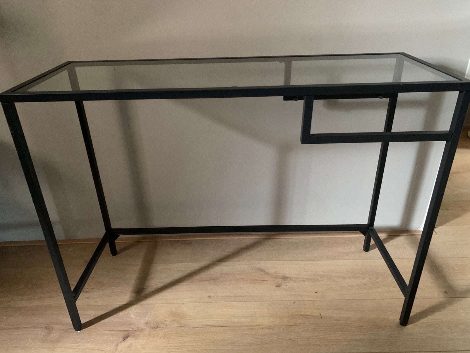 Glazen side table, Ophalen, 50 tot 100 cm, Zo goed als nieuw, Glas