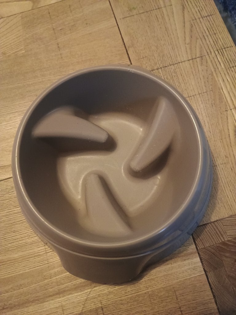 Te koop anti schrok voerbak hond, Dieren en Toebehoren, Ophalen of Verzenden, Anti-knoei, Zo goed als nieuw