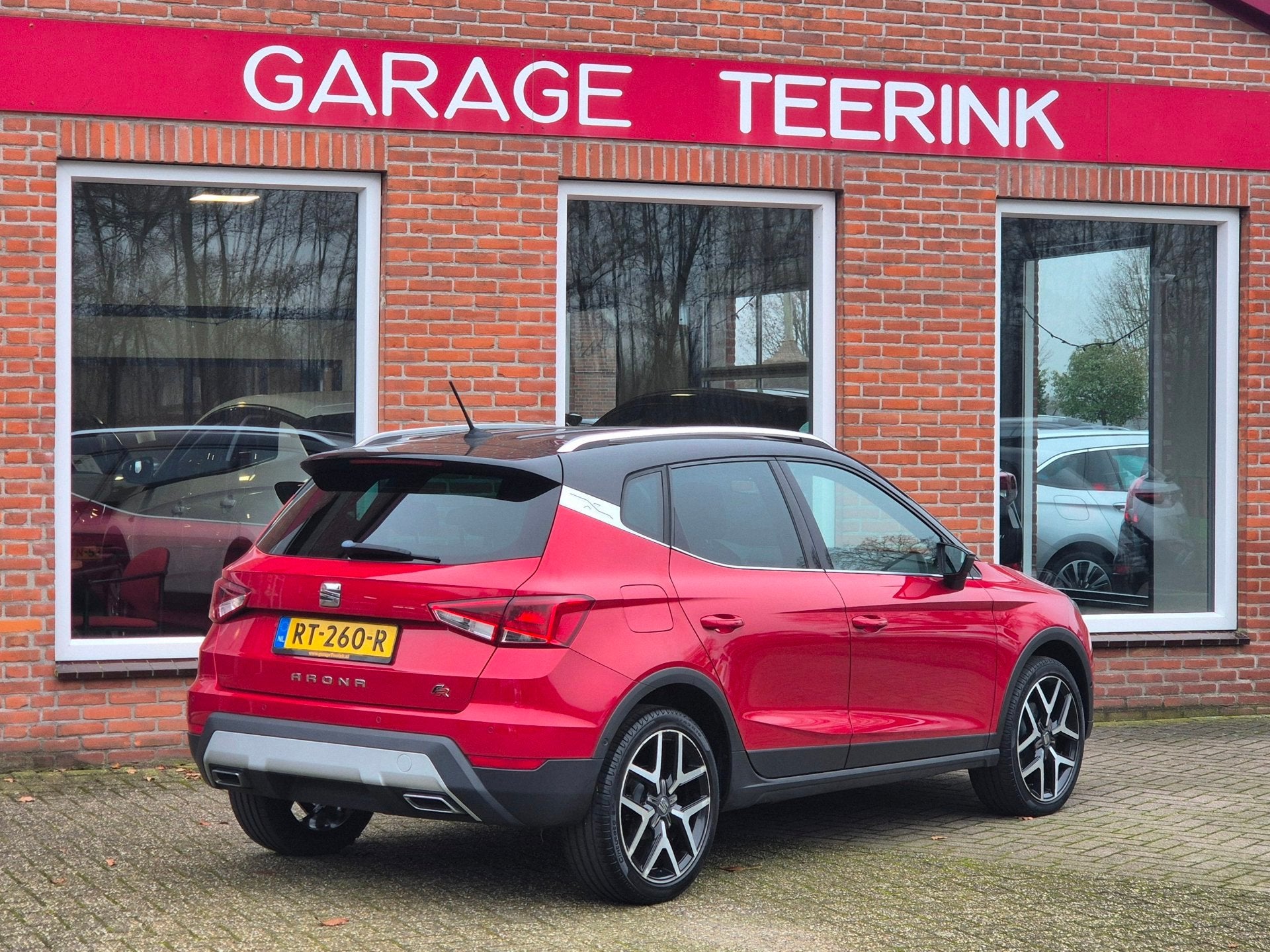 Seat Arona 1.0 TSI FR Launch Edition 116PK 5drs AUTOMAAT cli, Auto's, Stof, Gebruikt, 116 pk, 49 €/maand
