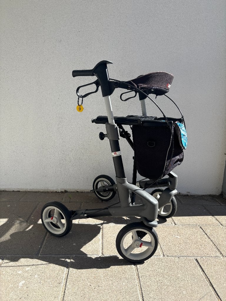 Nr 9... Topro Troja 5G M Zwart met tasje en rugleuning, Diversen, Rollators, Ophalen, Gebruikt, ., Opvouwbaar