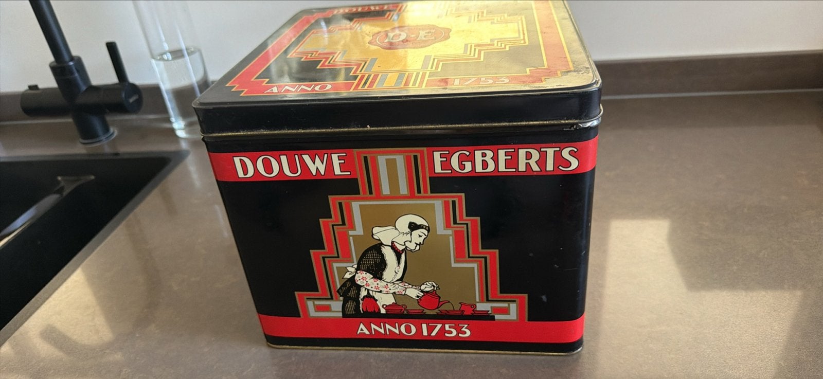 Vintage Douwe Egberts Koffieblik Anno 1753, Verzamelen, Blikken, Ophalen of Verzenden, Gebruikt, Koffie, Douwe Egberts