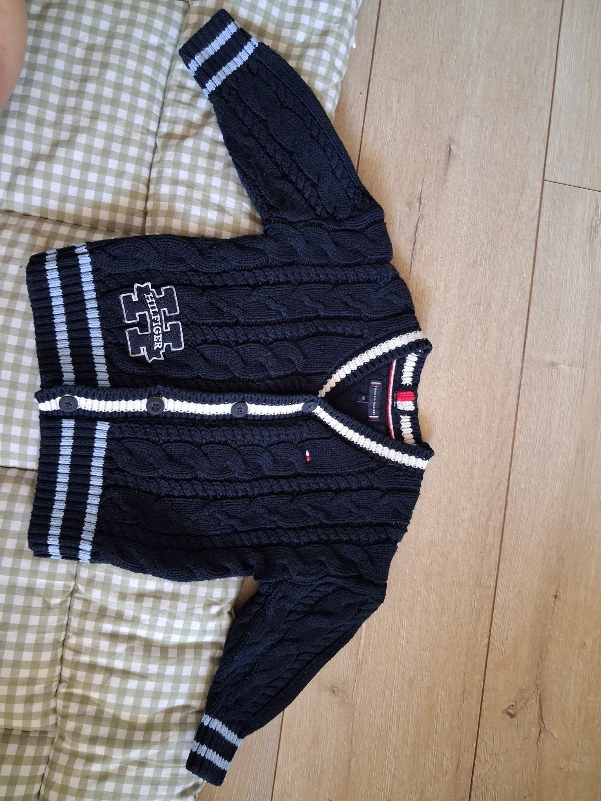 Tommy Hilfiger vestje maat 80, Kinderen en Baby's, Babykleding | Maat 80, Ophalen of Verzenden, Truitje of Vestje, Jongetje of Meisje