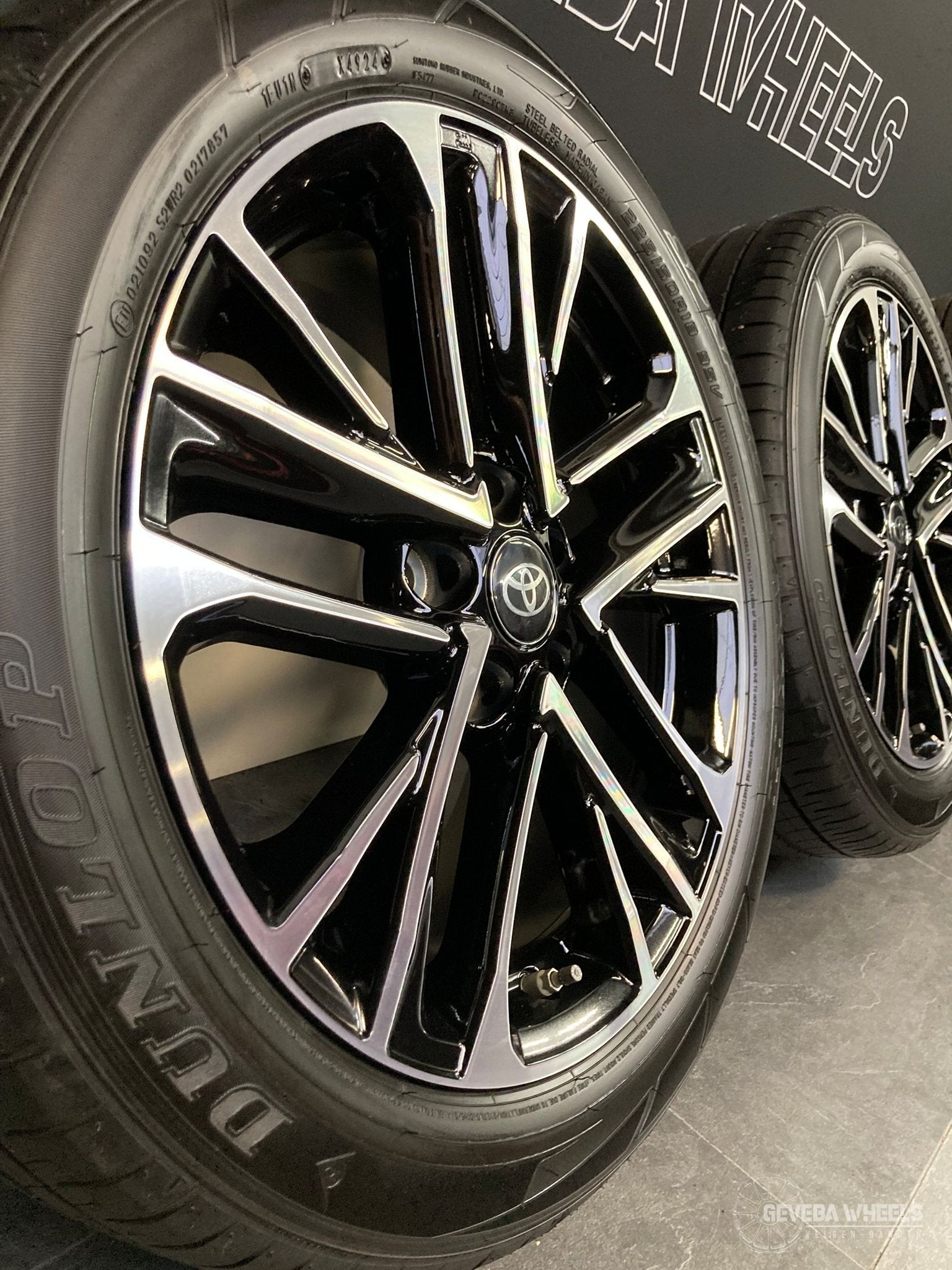 18” originele Toyota Corolla Cross velgen + banden 5x114.3, Auto-onderdelen, Banden en Velgen, 18 inch, Gebruikt, -, -