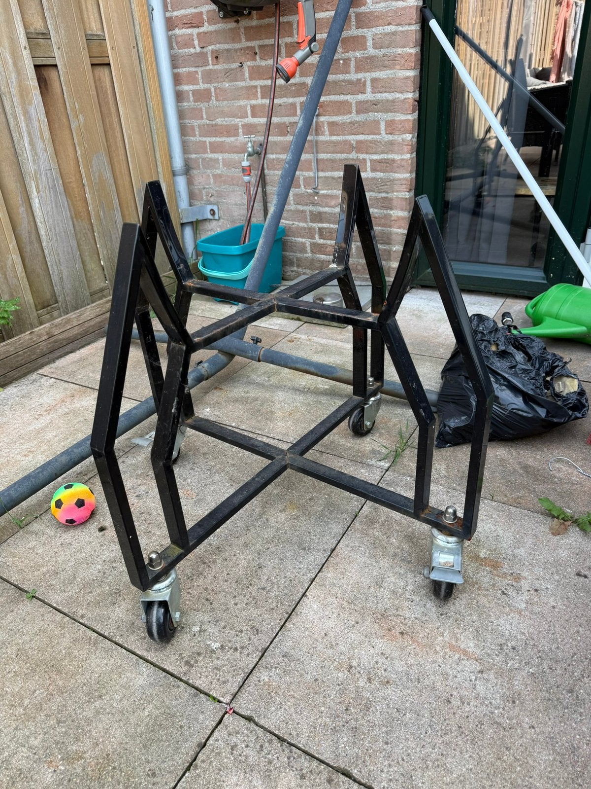 Onderstel Grill Guru large, Tuin en Terras, Barbecue-accessoires, Ophalen, Gebruikt