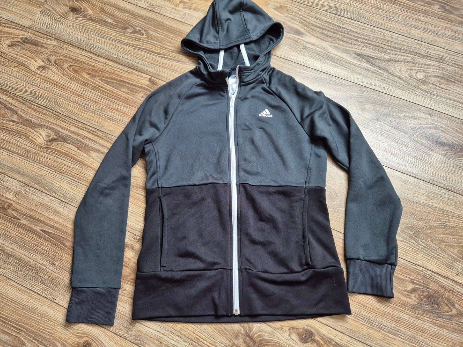 Adidas vest maat 170, Adidas, Trui of Vest, Ophalen of Verzenden, Zo goed als nieuw
