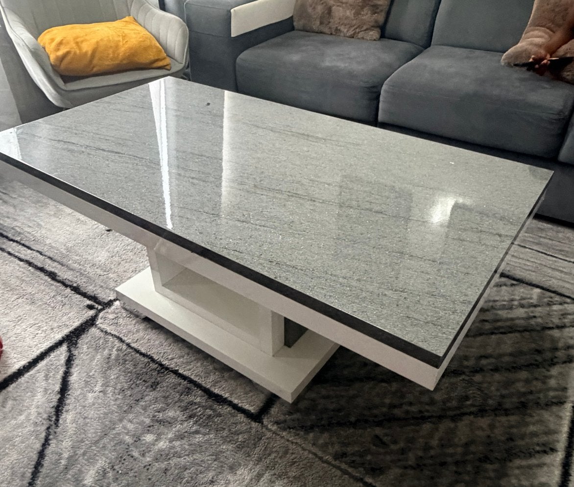 Moderne salontafel met glanzend grijs blad, Ophalen, Overige materialen, 100 tot 150 cm, 50 tot 100 cm