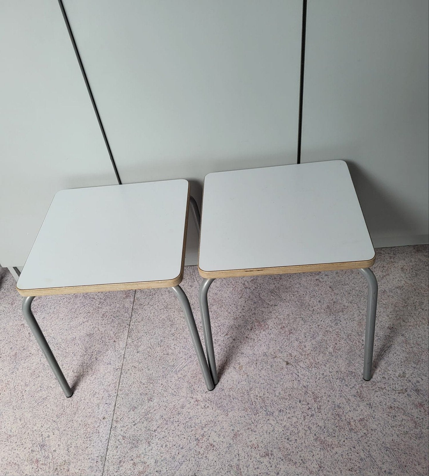 Twee handige krukjes als nieuw, Ophalen, Zo goed als nieuw, Rechthoekig, Minder dan 55 cm